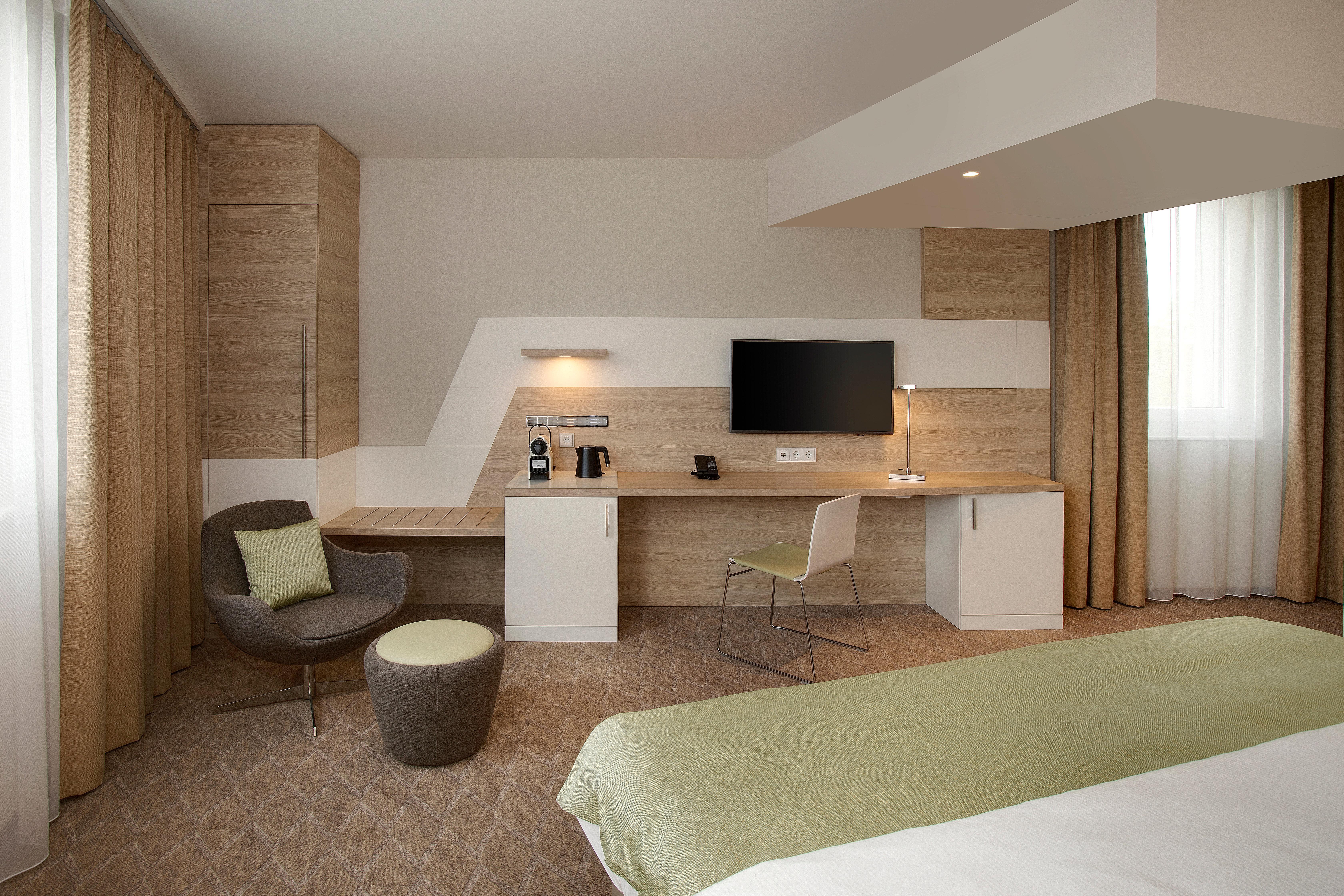 Hotel Holiday Inn Frankfurt Airport By Ihg 4*