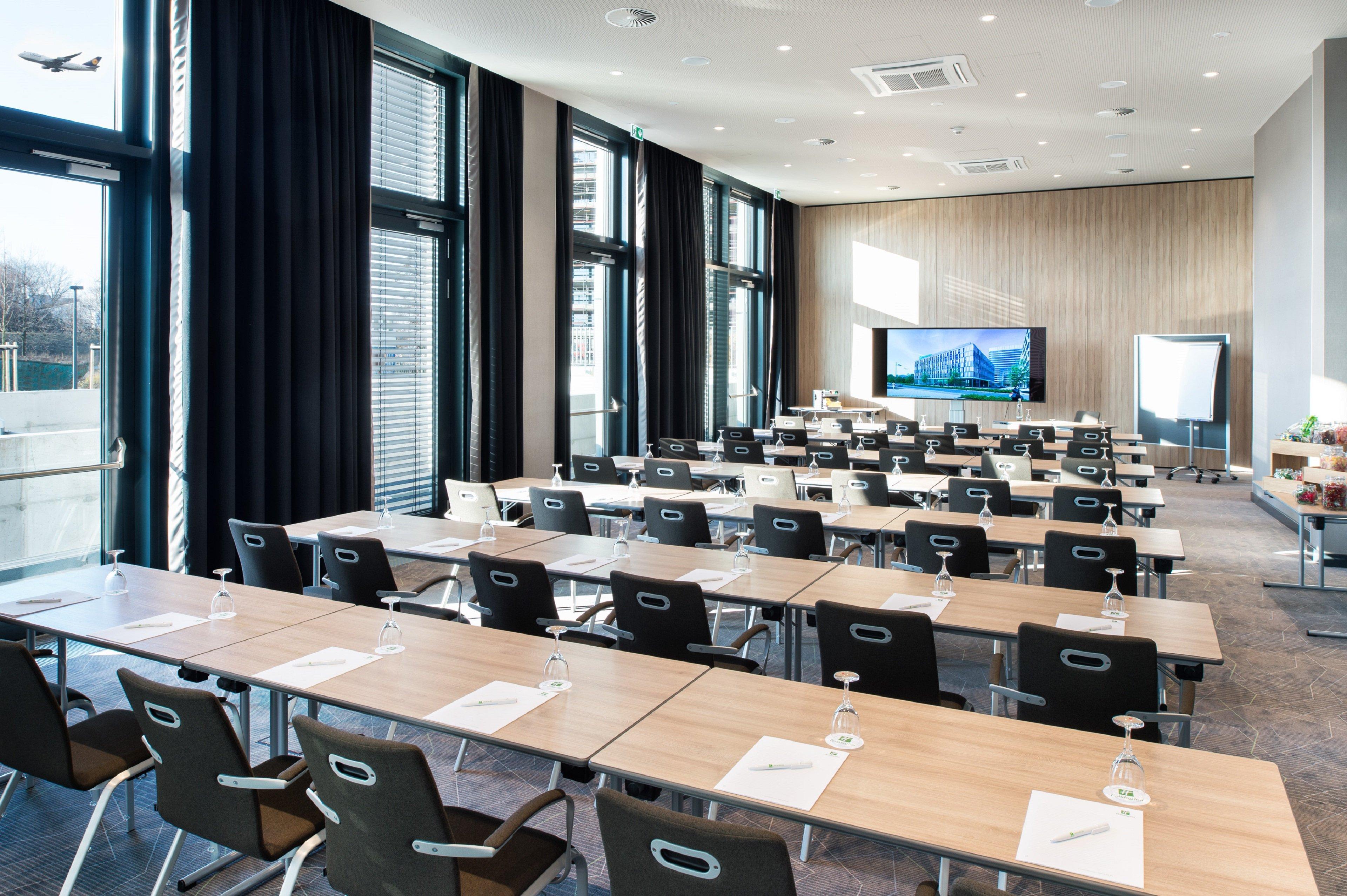 Holiday Inn Frankfurt Airport By Ihg 4*