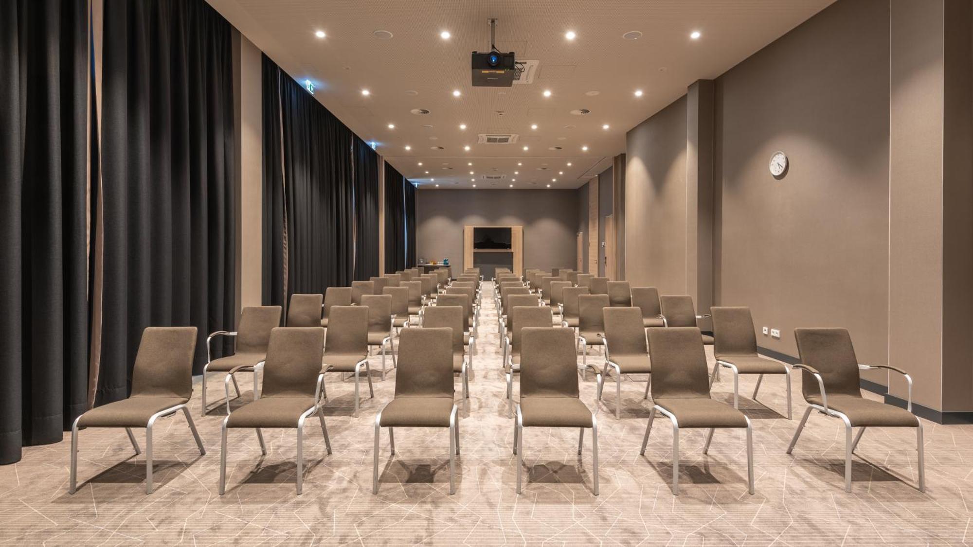 Holiday Inn Frankfurt Airport By Ihg Frankfurt am Main
